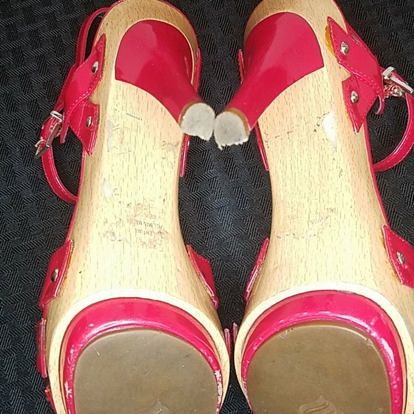 Rocawear Valentina Red Silver Wooden Heels Size 6 - Picture 7 of 7
